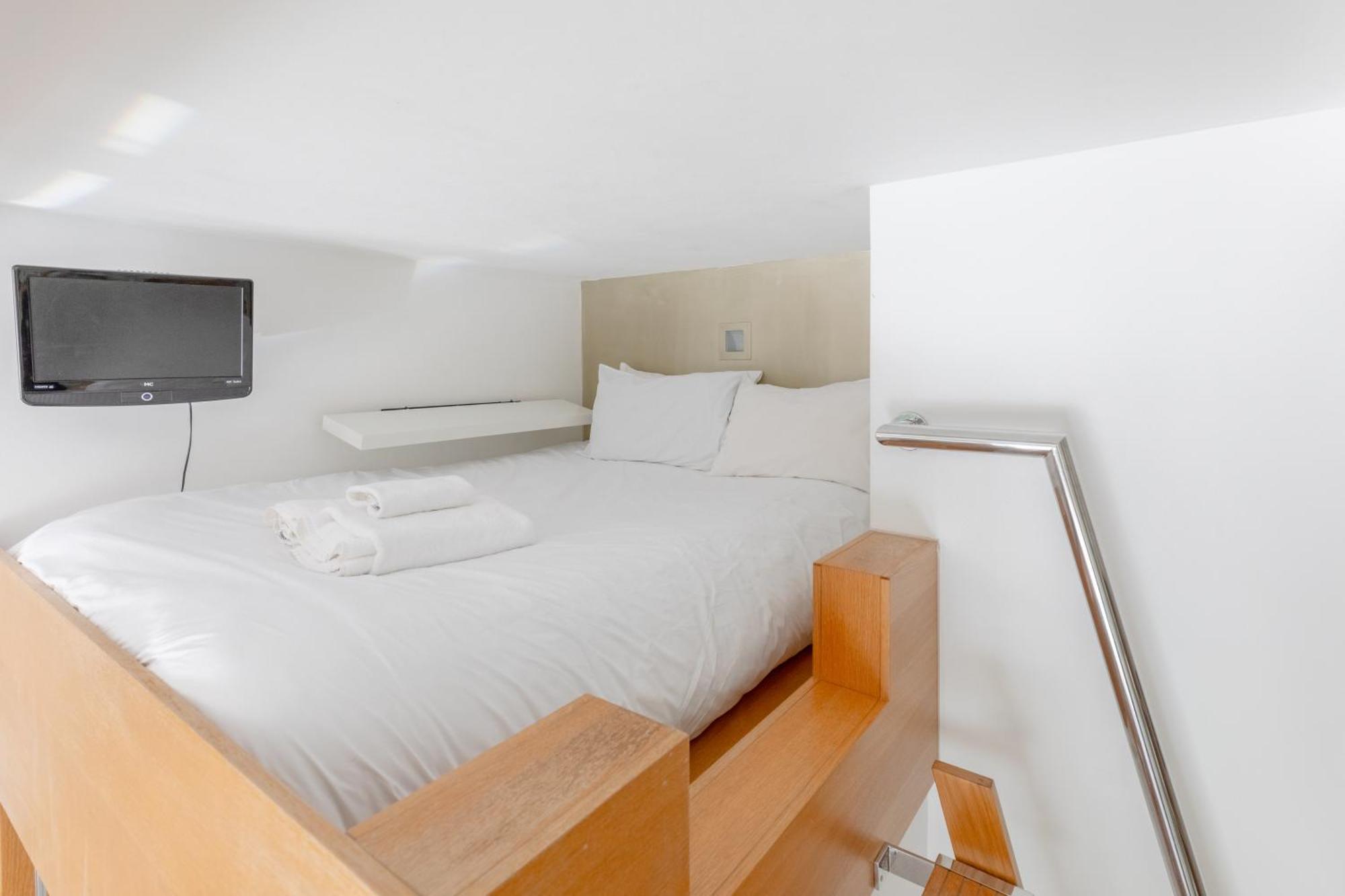 Appartement Minimal With Views Over Battersea Park Londen
