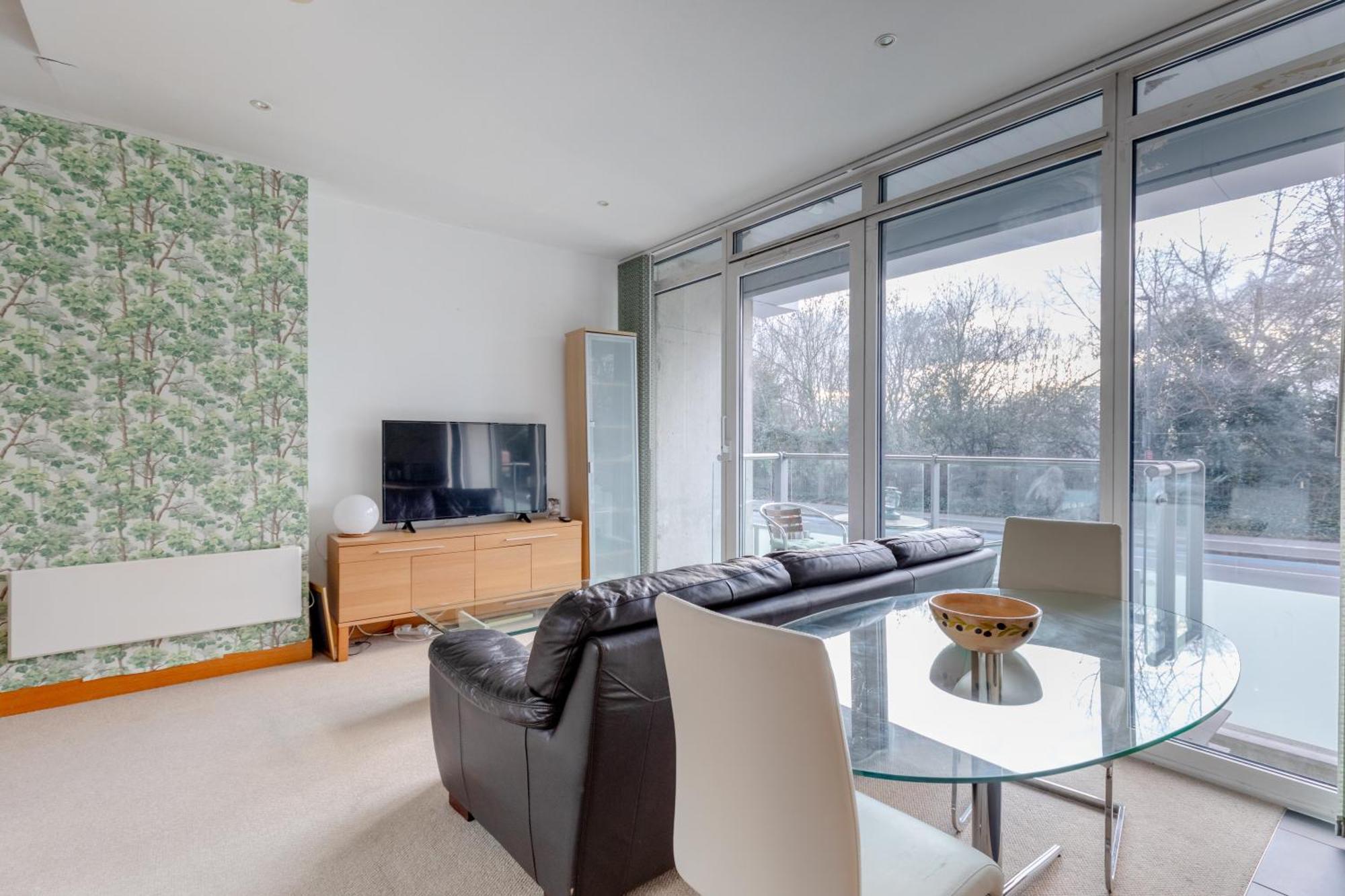 Appartement Minimal With Views Over Battersea Park